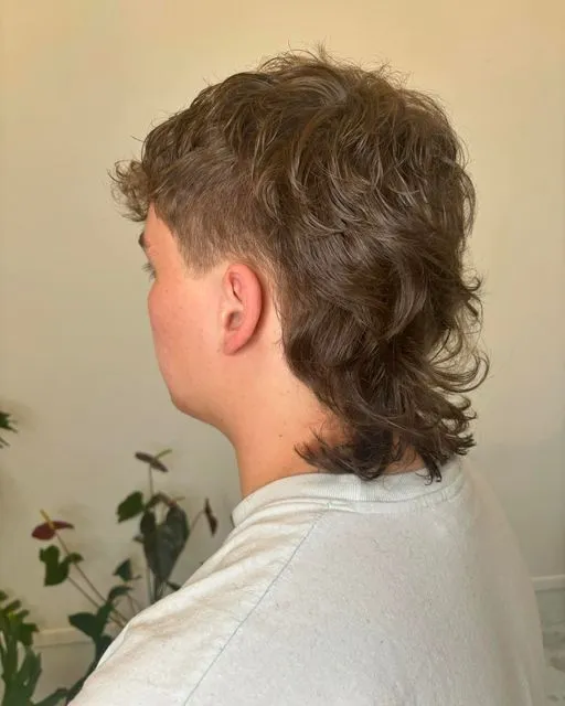 Brunette mullet